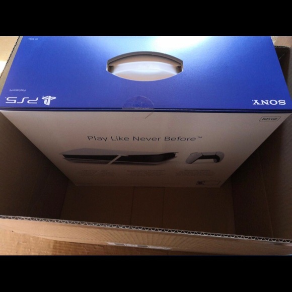 PS5 - Picture 4 of 4